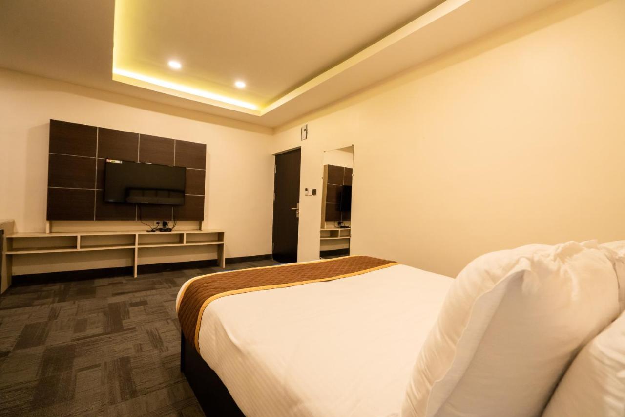 Royale Lalawi Hotel Āīzawl Zewnętrze zdjęcie