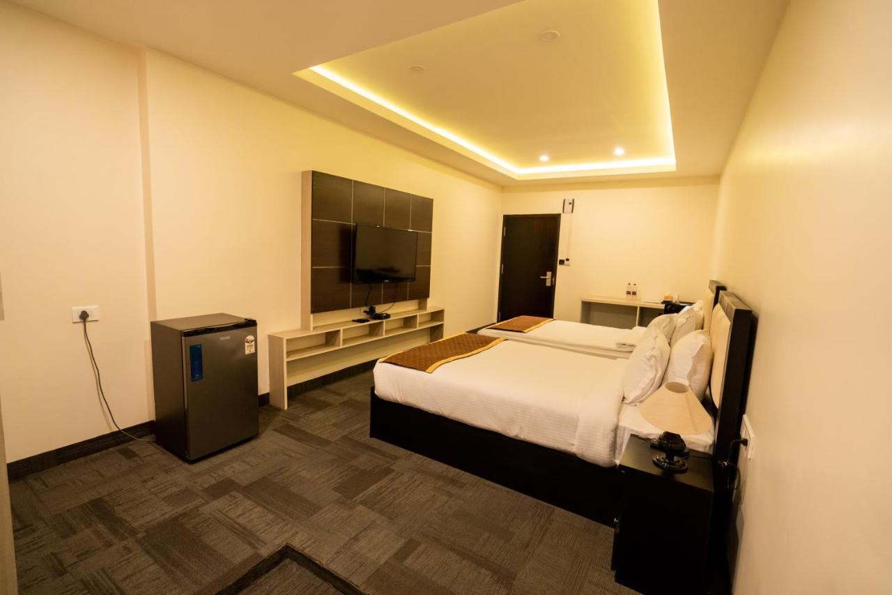 Royale Lalawi Hotel Āīzawl Zewnętrze zdjęcie