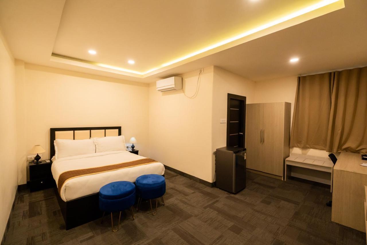 Royale Lalawi Hotel Āīzawl Zewnętrze zdjęcie