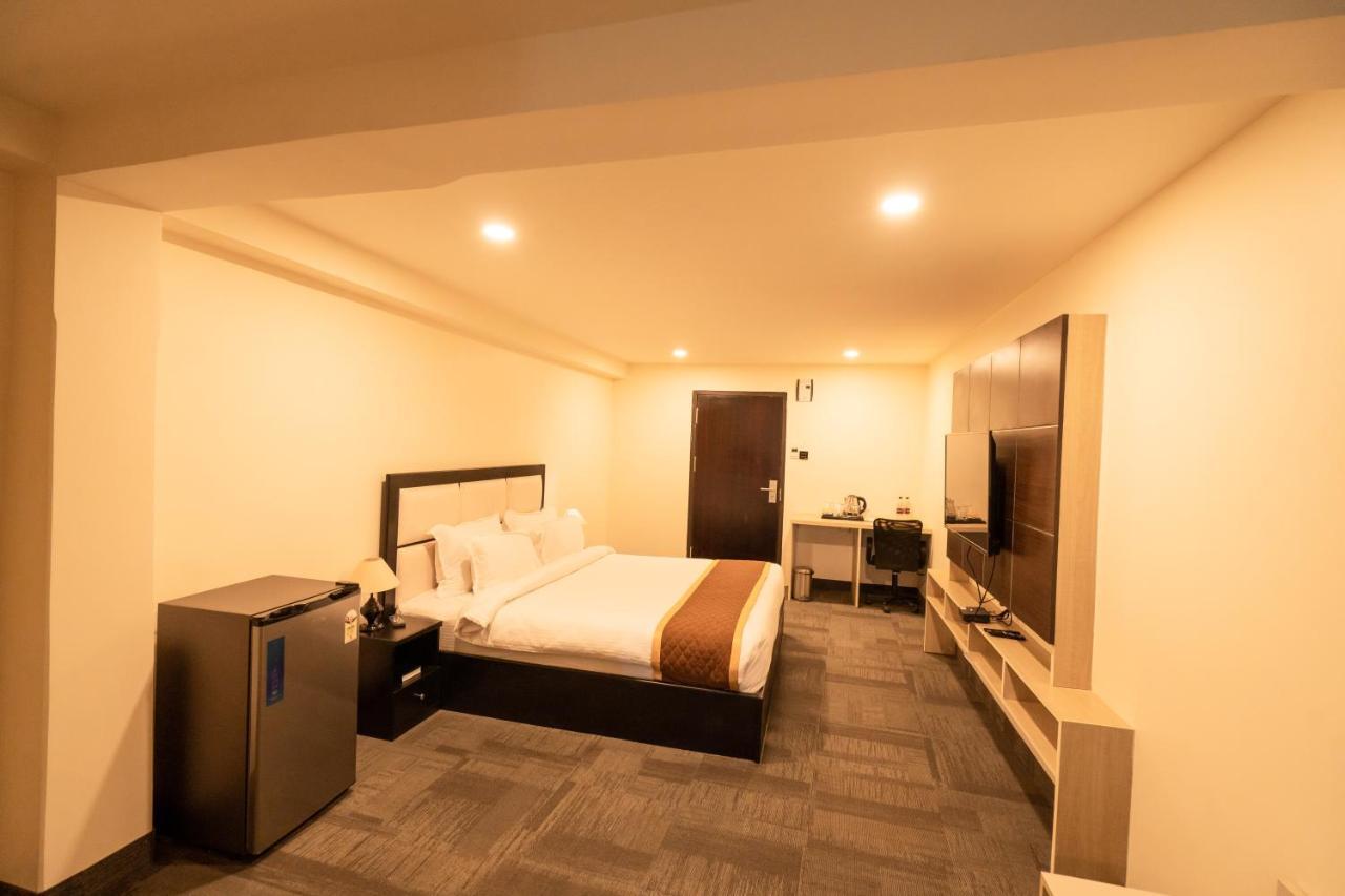 Royale Lalawi Hotel Āīzawl Zewnętrze zdjęcie