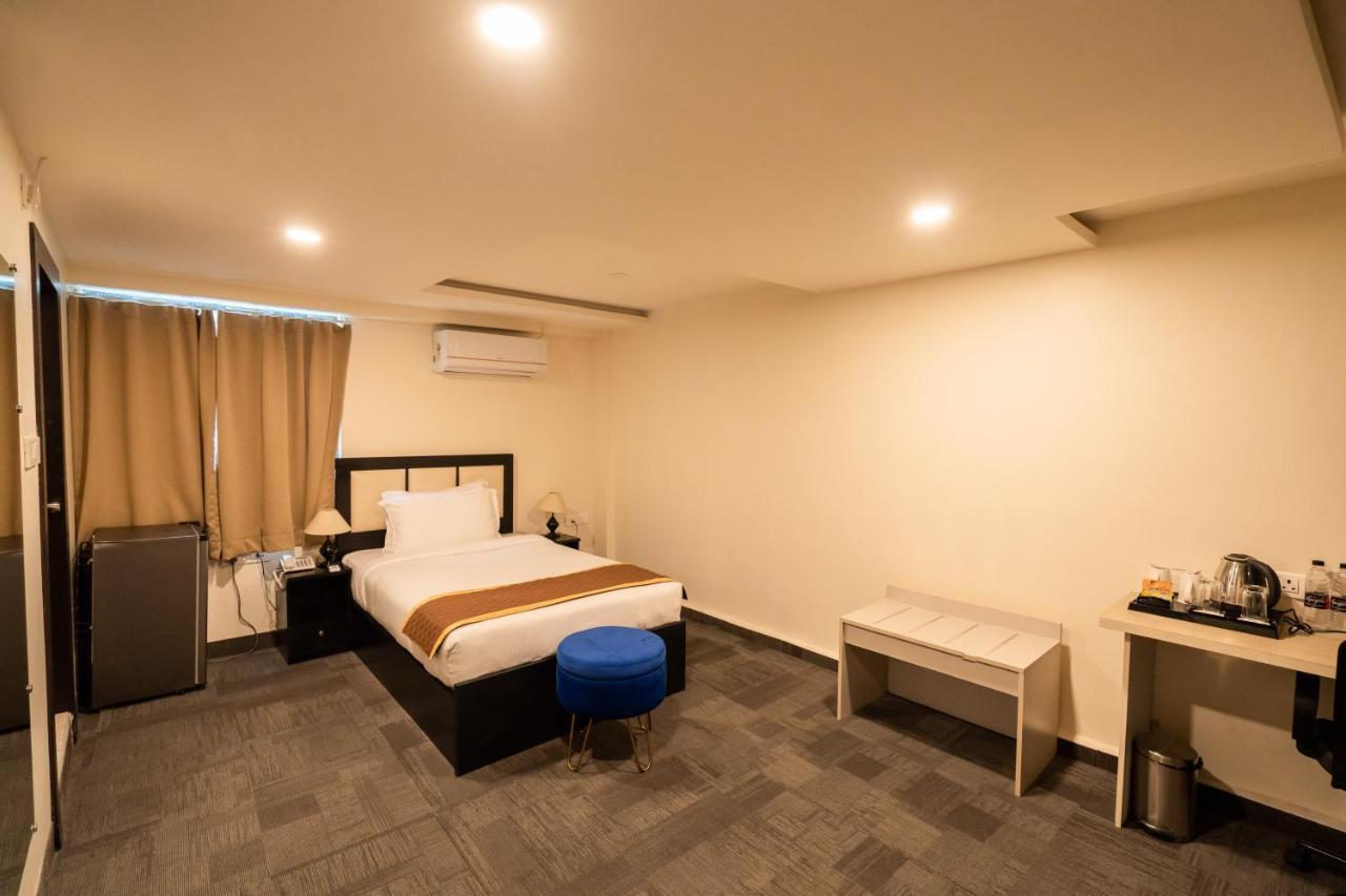 Royale Lalawi Hotel Āīzawl Zewnętrze zdjęcie