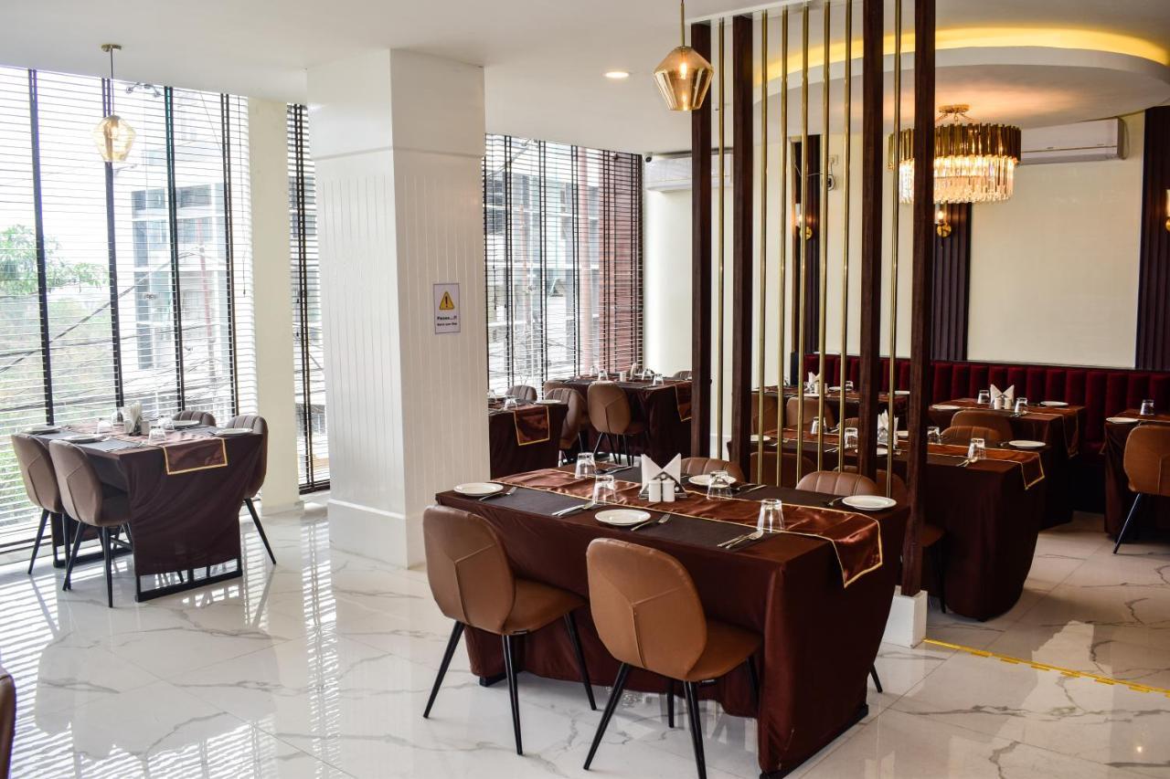 Royale Lalawi Hotel Āīzawl Zewnętrze zdjęcie